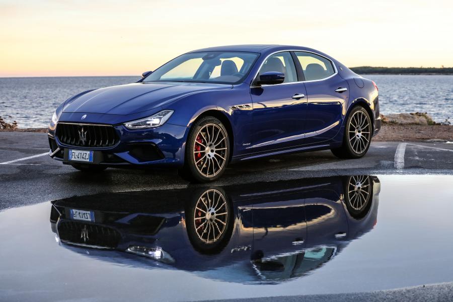  Maserati Ghibli S GranSport 2017 года  (фото 7 из 40)